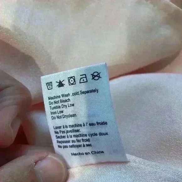 Elegant Pink Off-Shoulder Dress - Picture 8 of 9